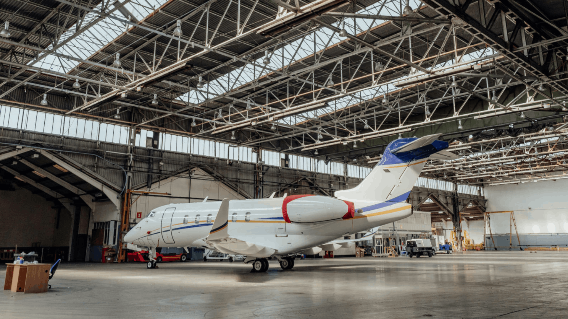 London Southend Airport hangar for lease