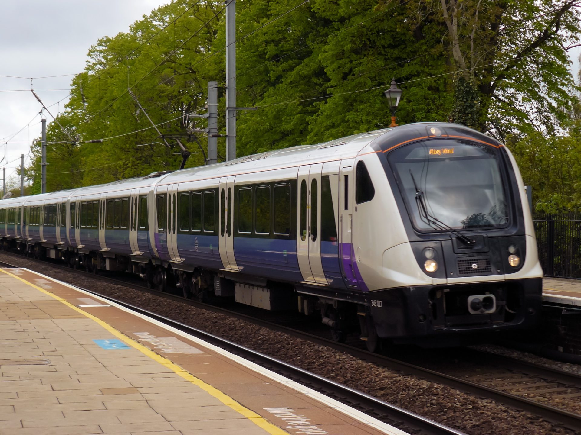 Elizabeth line train