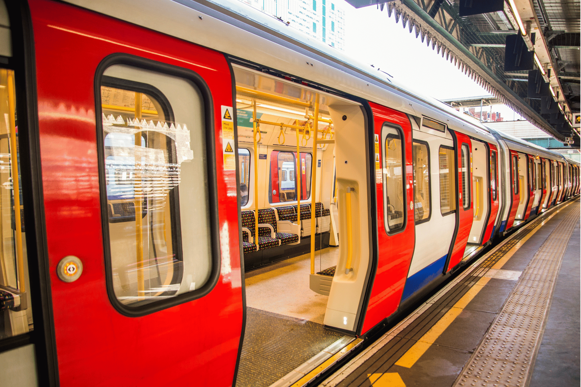 Tube carriage, London Underground