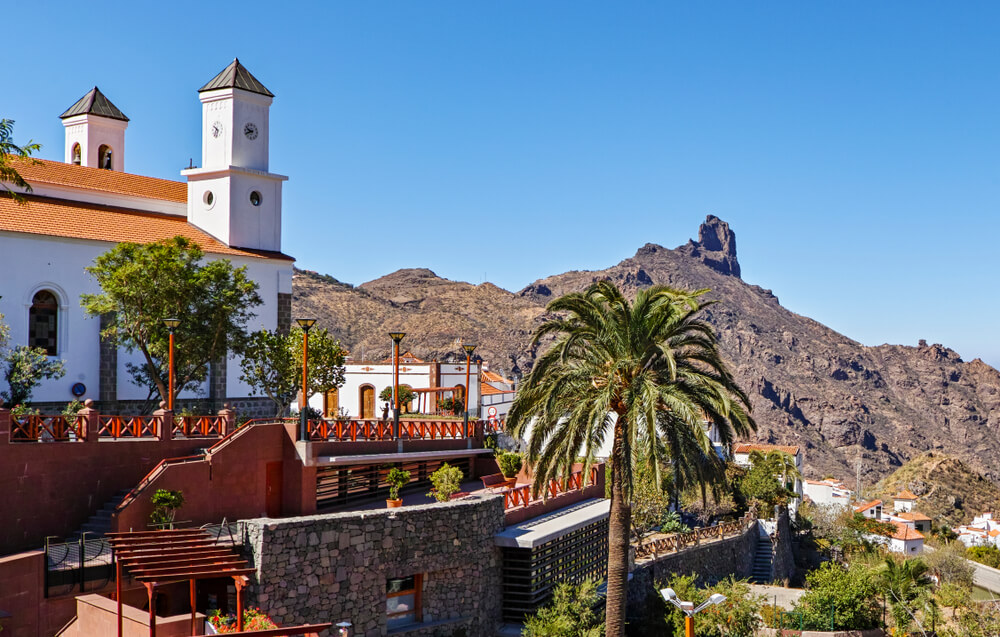 Mountainside villas in Tejeda